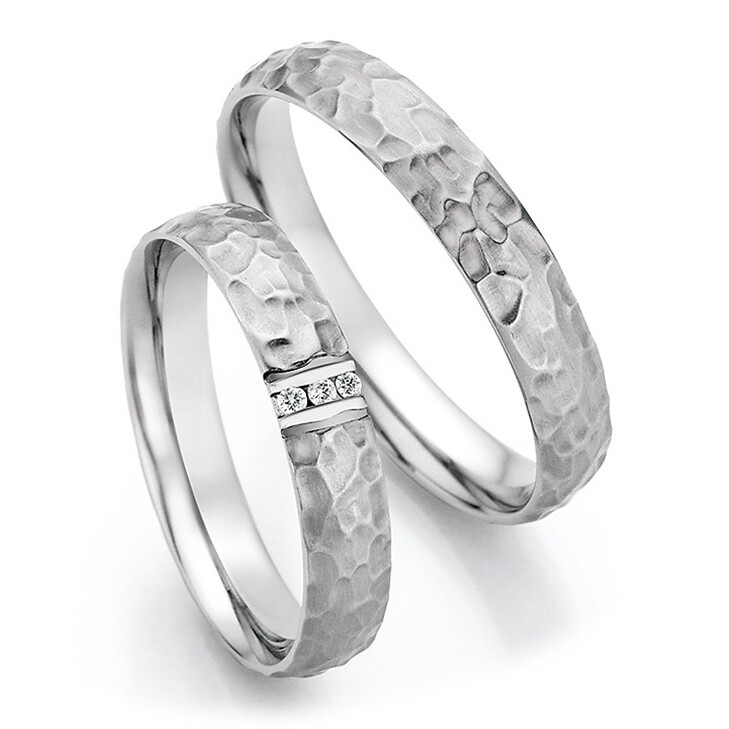 Trauringe Edelstahl 88/23050 & 88/23060 mit Hammerschlagoptik