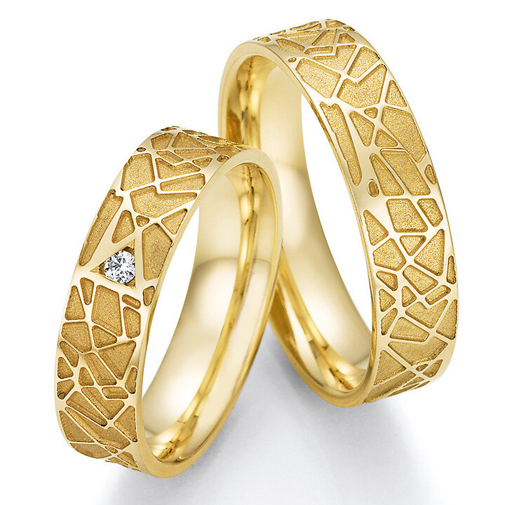 Trauringe Gelbgold TRS66RU63030G mit einem Diamanten