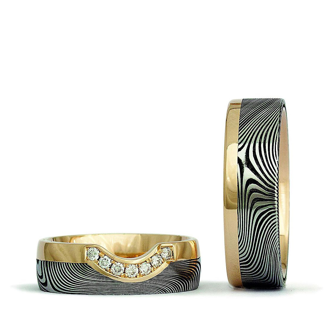 Trauringe 347S aus Damaszener Stahl & Gelbgold Shiraz