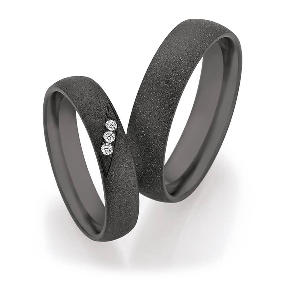Schwarze Eheringe Zirkonium 60er Matt 0,045 ct.