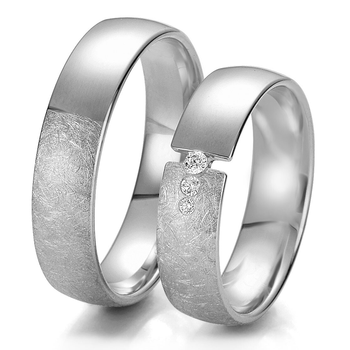 Trauringe Weißgold TRS06BR237W matt/eismatt mit mehreren Diamanten