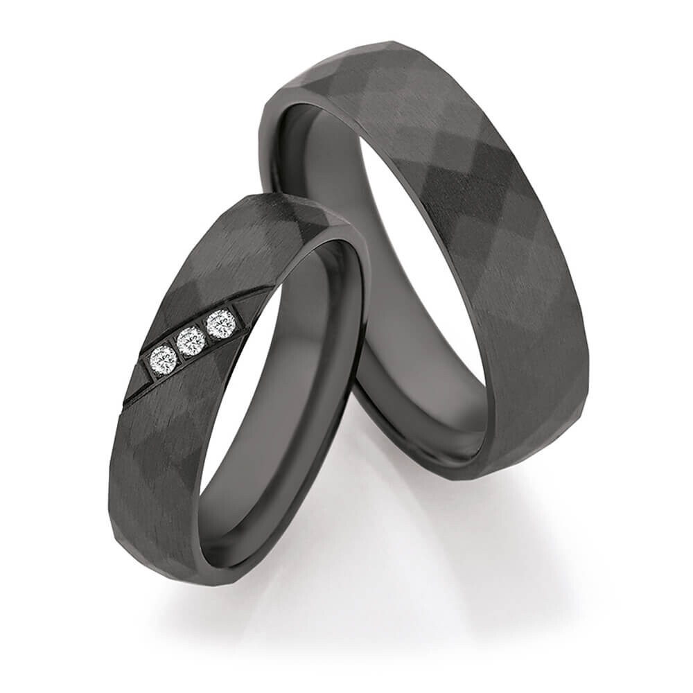 Schwarze Eheringe Zirkonium Längsmatt 0,045 ct.