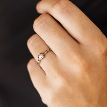 Kugelring Bead mit Perle Silber Gisser R477WP an Hand